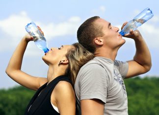 drinking water to stay healthy